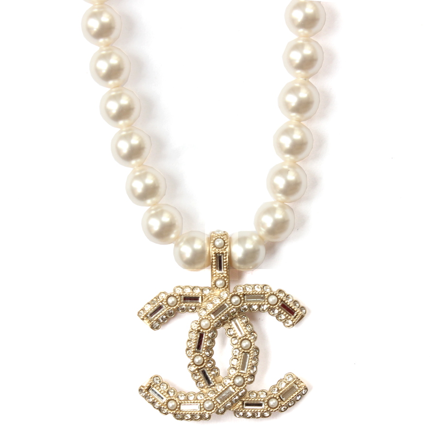 Collier Chanel Vintage perles cc