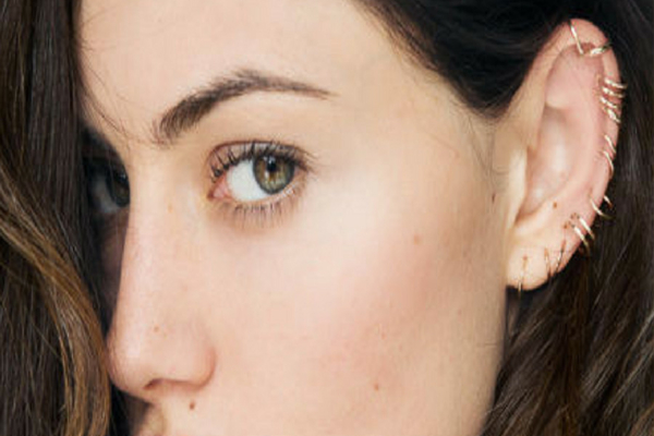 PUCES D’OREILLES ET MINI CRÉOLES